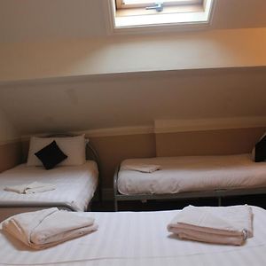 Private Bathroom Quadruple Room